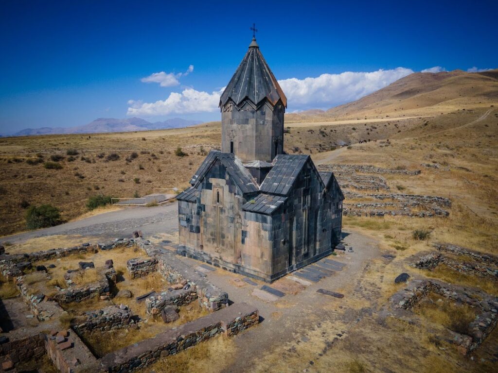 Tanahat: A Medieval Armenian Monastery and Proposed Site of Gladzor University 1 Tanahat