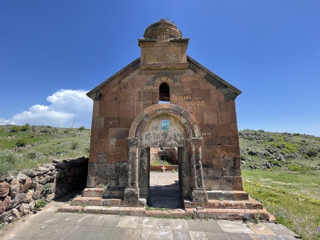 Artavazik Church: A Seventh-Century Armenian Apostolic Church 1 Artavazik Church