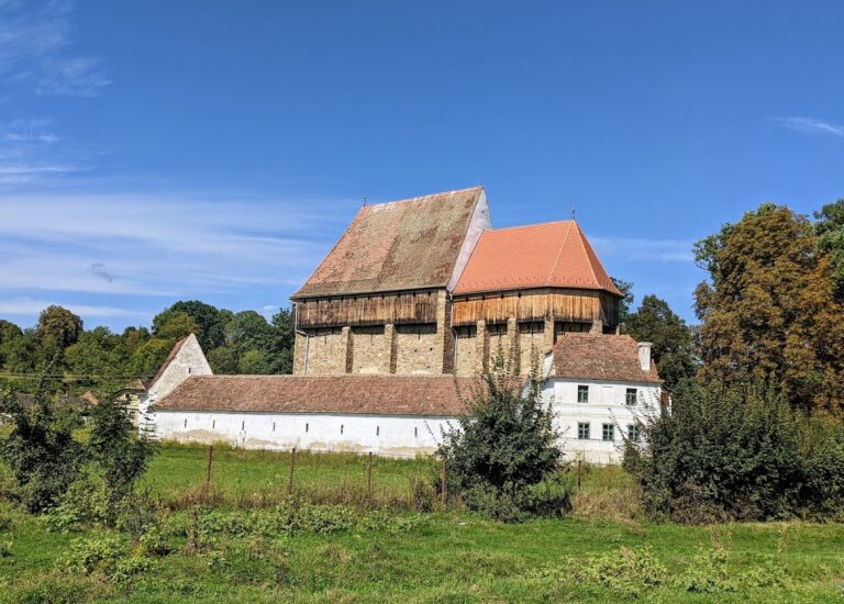 Lutheran Church in Brădeni, Sibiu: A Fortified Evangelical Church