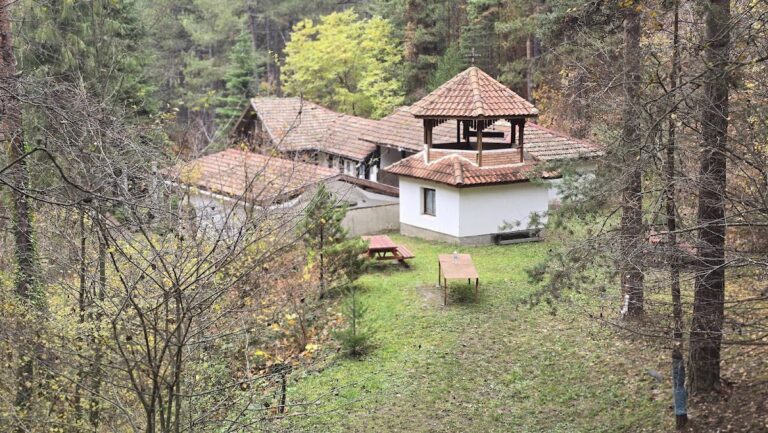 Church of Michael the Archangel: A Medieval Bulgarian Orthodox Church near Saparevo