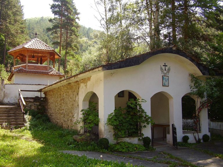 Church of Michael the Archangel: A Medieval Bulgarian Orthodox Church near Saparevo