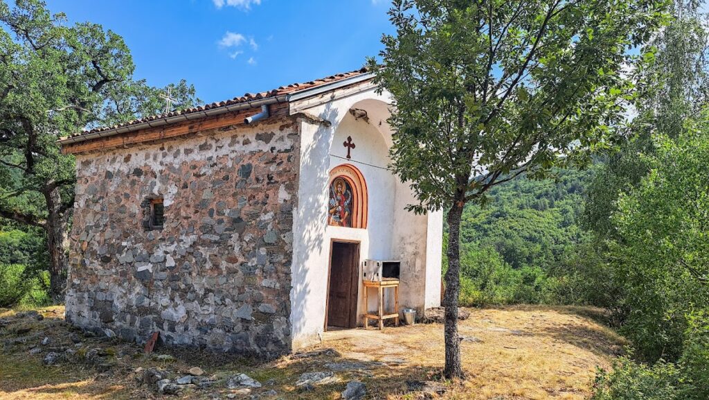 St. Archangel Michael Chapel: A Medieval Bulgarian Orthodox Church 1 St. Archangel Michael Chapel