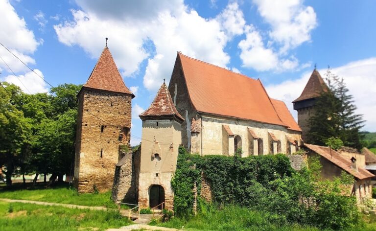 Lutheran Church in Valchid, Sibiu: A Fortified Gothic Church in Romania