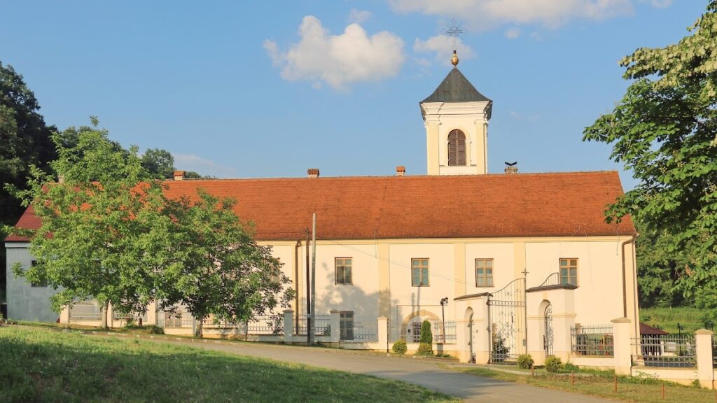 Divša Monastery: A Serbian Orthodox Monastery in Serbia 2 Divša monastery