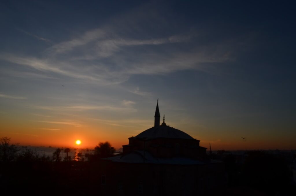 Little Hagia Sophia: A Byzantine Church and Ottoman Mosque in Istanbul 1 Little Hagia Sophia