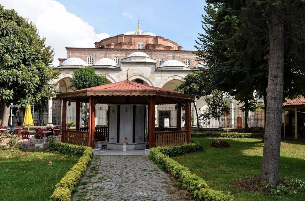 Little Hagia Sophia: A Byzantine Church and Ottoman Mosque in Istanbul 5 Little Hagia Sophia