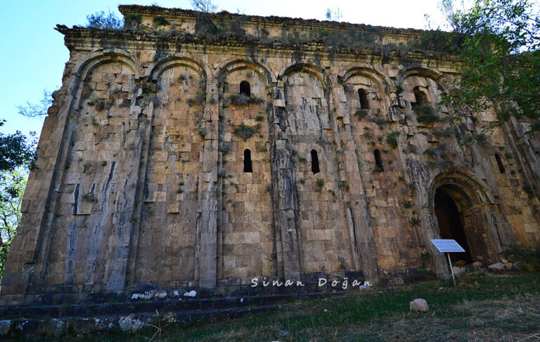 Otkhta Eklesia: A Tenth-Century Georgian Monastery Church in Türkiye