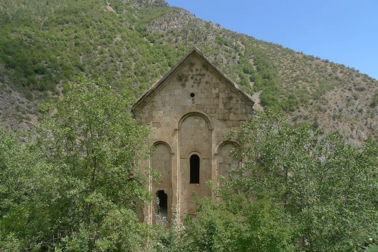 Otkhta Eklesia: A Tenth-Century Georgian Monastery Church in Türkiye