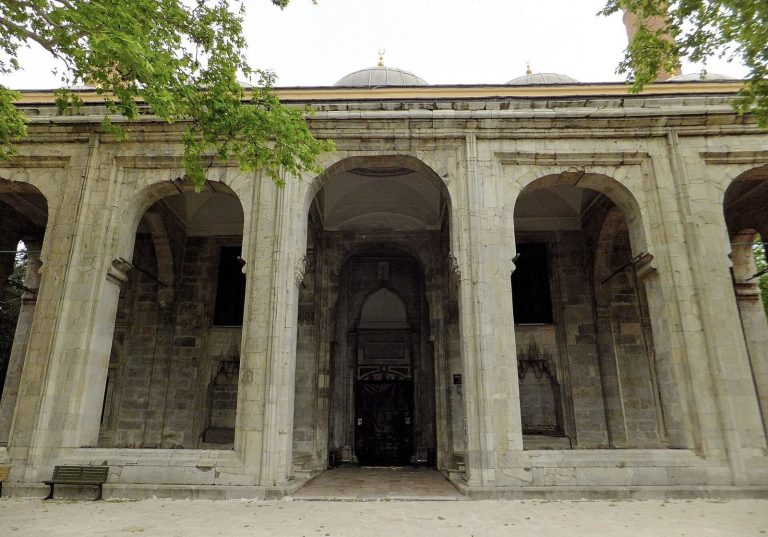 Bayezid I Mosque: An Early Ottoman Bursa-Type Mosque in Türkiye