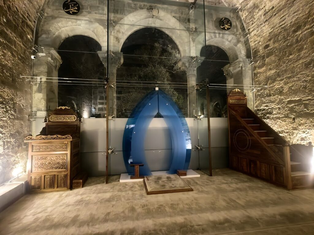 Hagia Sophia: A Byzantine Monastic Church in Trabzon, Türkiye 4 Hagia Sophia