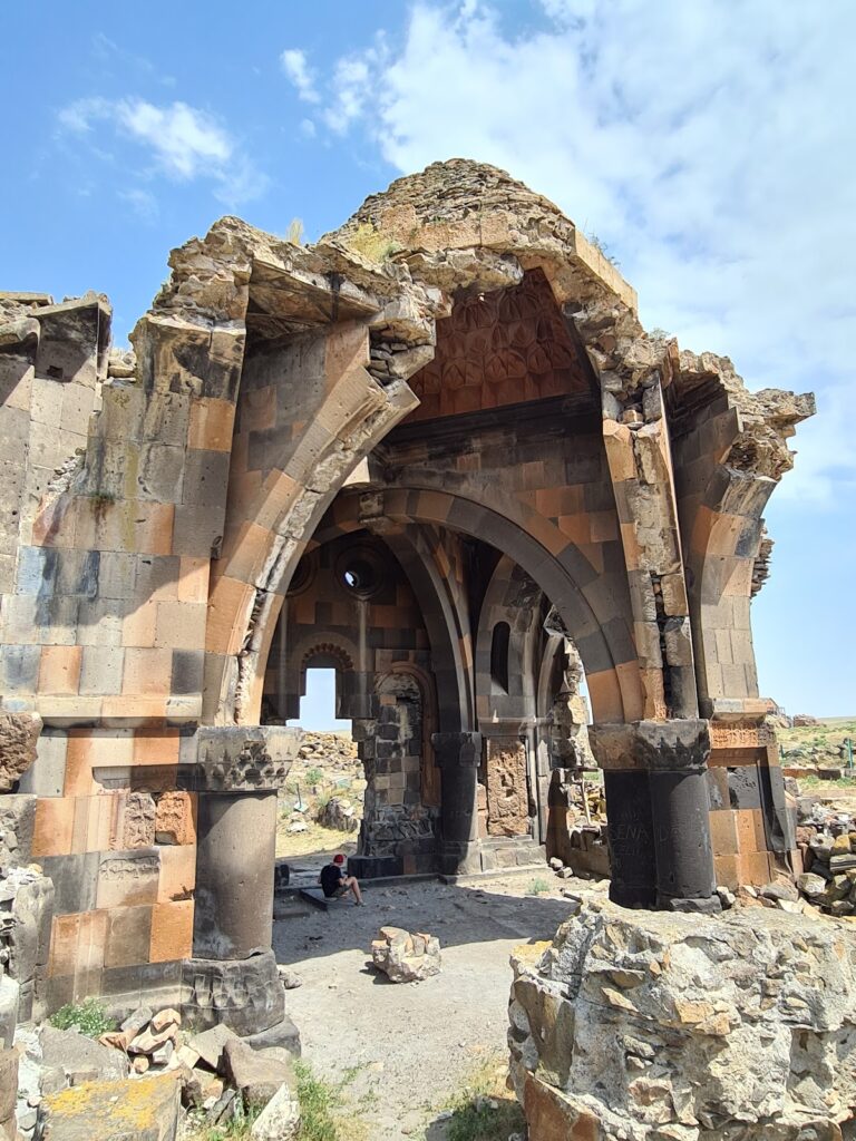 Church of the Holy Apostles of Ani: An Armenian Apostolic Church and Administrative Centre