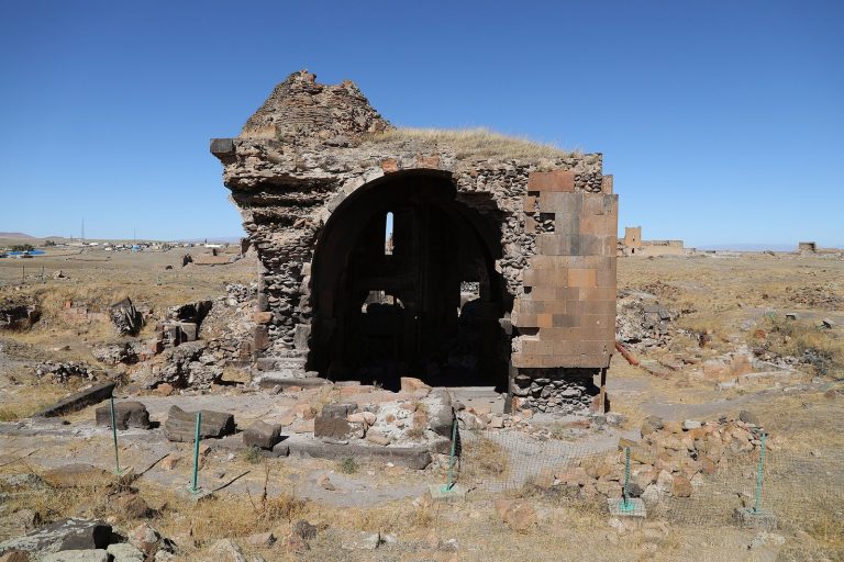 Church of the Holy Apostles of Ani: An Armenian Apostolic Church and Administrative Centre
