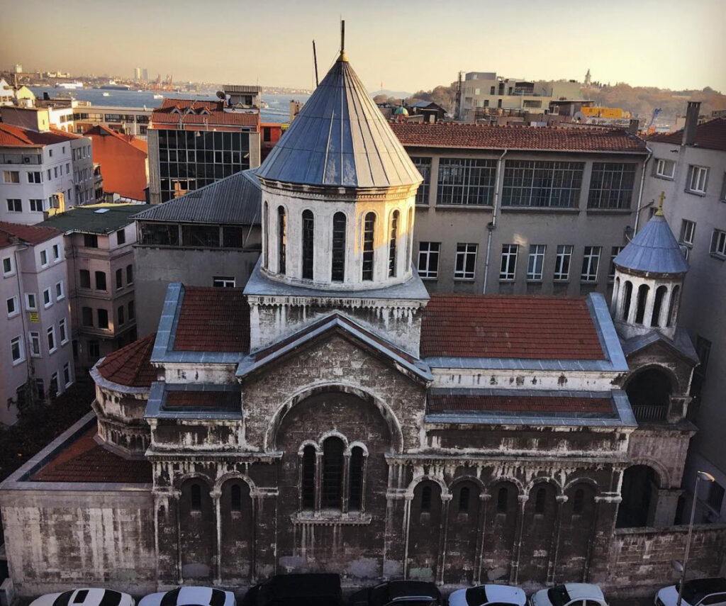 Saint Gregory the Illuminator Church of Galata: An Armenian Apostolic Church in Istanbul 2 Saint Gregory the Illuminator Church of Galata