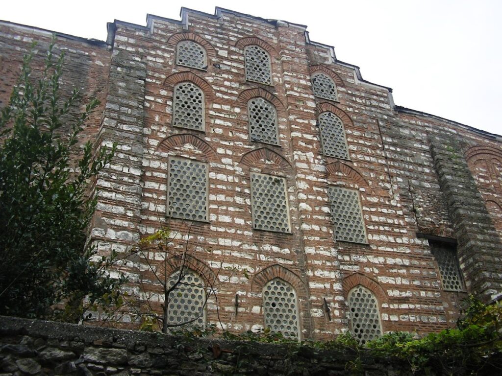 Gül Mosque: A Byzantine Church Converted into an Ottoman Mosque 1 Gül Mosque