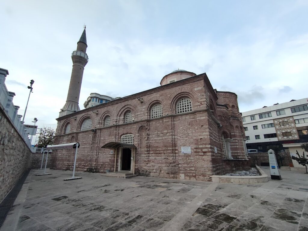 Fenari Isa Mosque: A Byzantine Monastery Reused as an Ottoman Mosque 2 Fenari Isa Mosque
