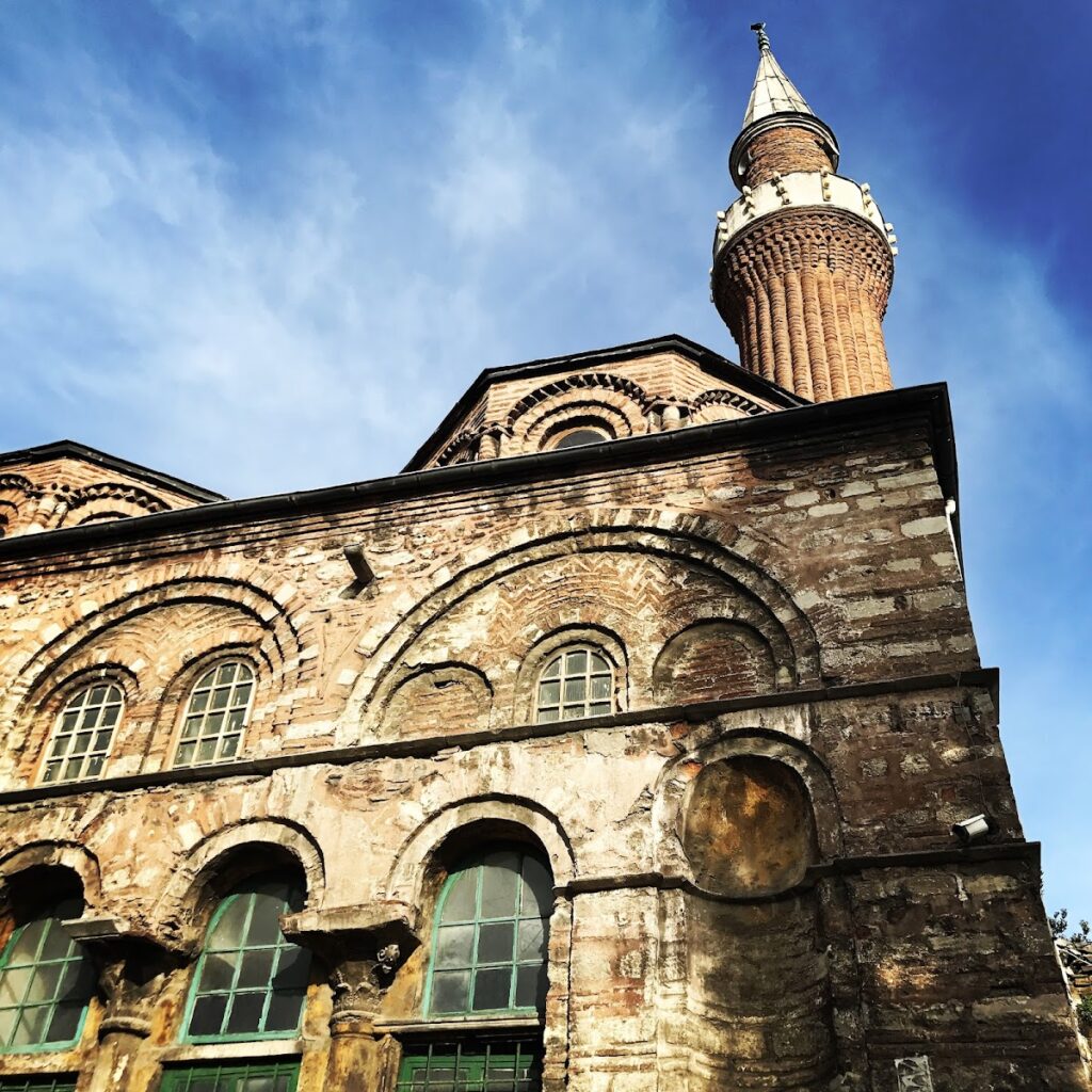 Molla Gürani Mosque: An Ottoman Mosque in Istanbul’s Former Byzantine Church 2 Molla Gürani Mosque
