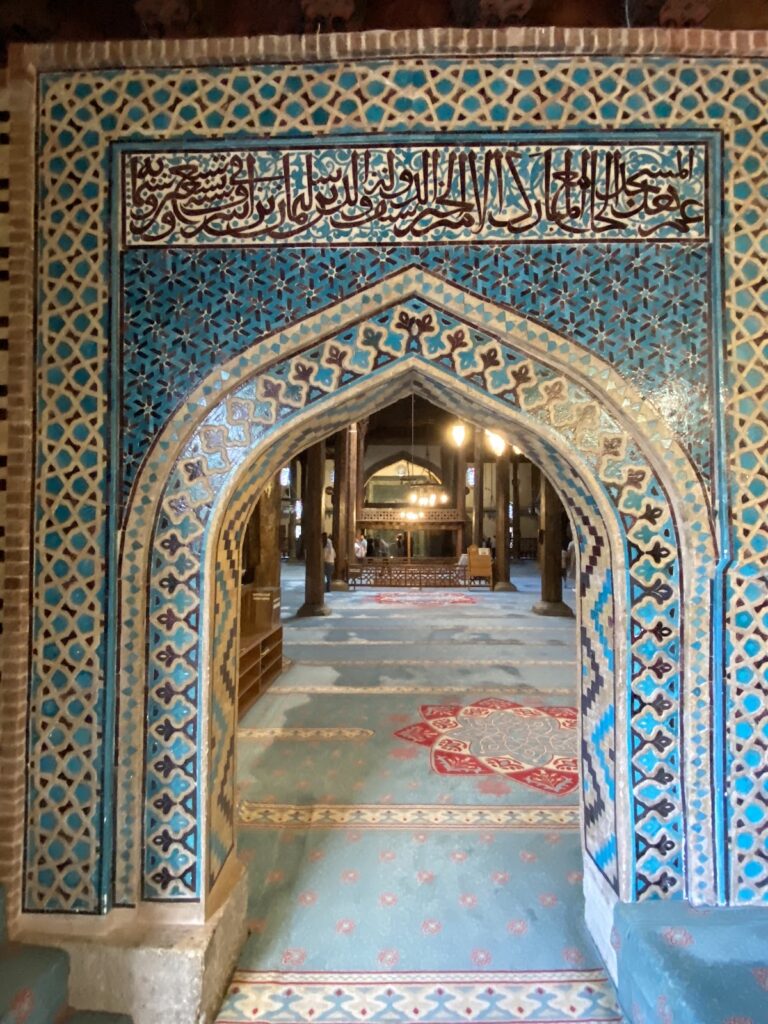 Eşrefoğlu Mosque: A Seljuk Wooden-Column Mosque in Beyşehir