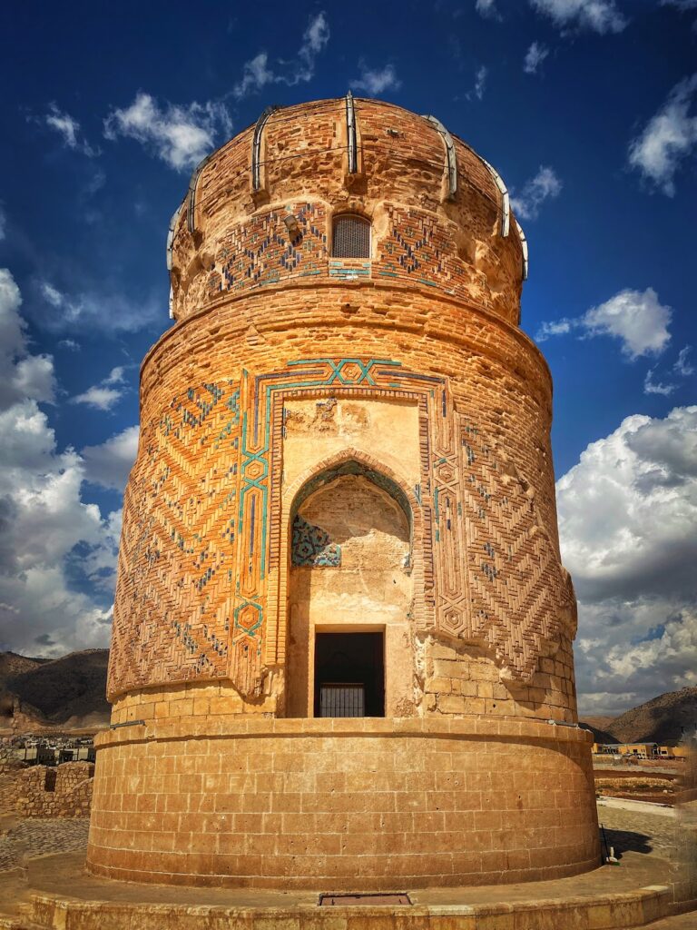 Zeynel Bey Tomb: An Aq Qoyunlu Dynastic Monument in Hasankeyf