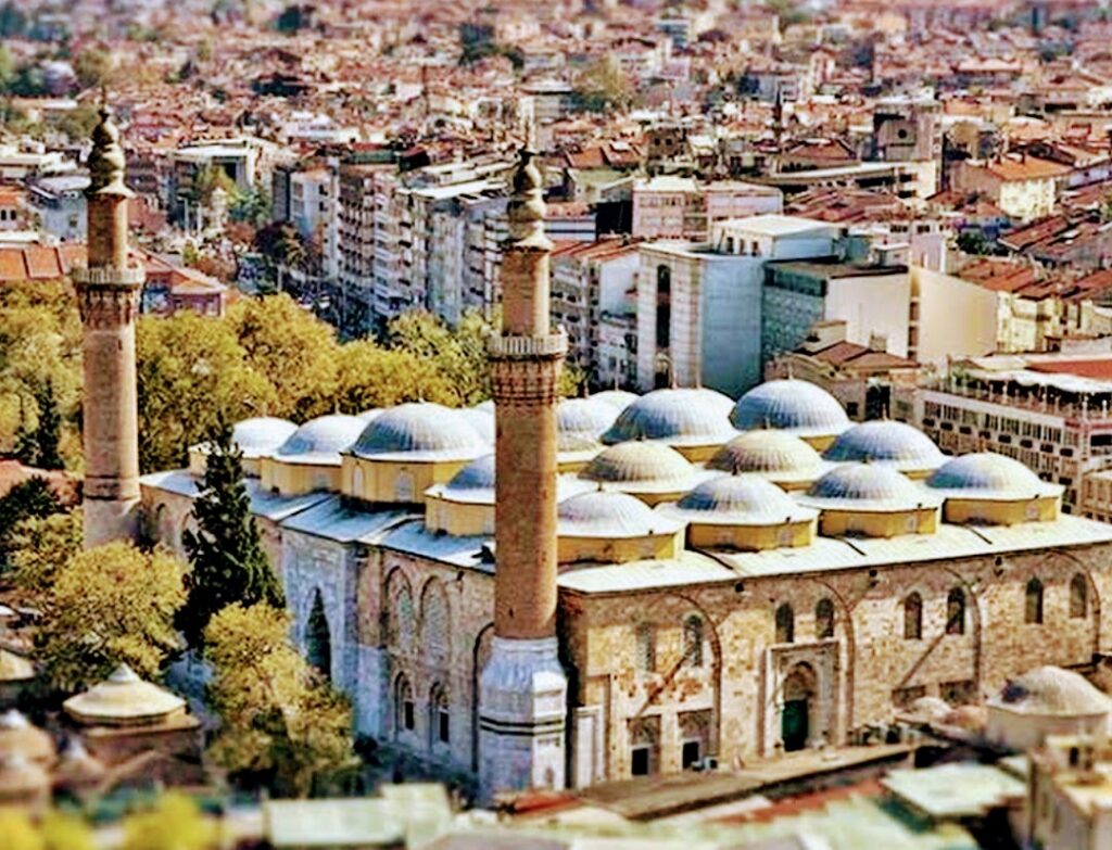 Bursa Grand Mosque: An Early Ottoman Congregational Mosque in Türkiye 2 Bursa Grand Mosque