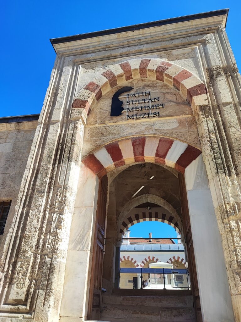 Sherefeli Mosque: A Fifteenth-Century Ottoman Mosque in Edirne 4 Sherefeli Mosque