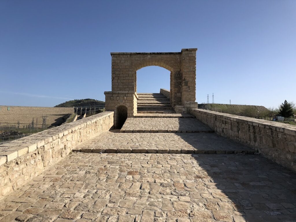Malabadi Bridge: An Artukid Medieval Stone-Arch Bridge in Türkiye 3 Malabadi Bridge