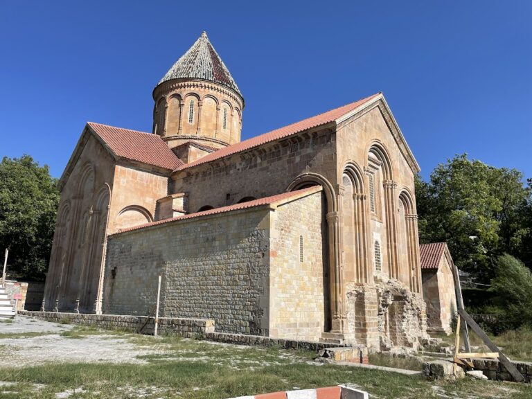 Ishkhani: A Medieval Georgian Monastic and Cultural Center in Türkiye