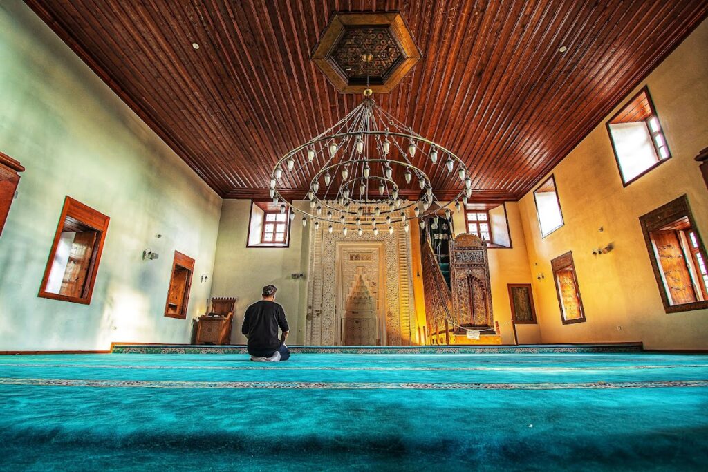 Sultan Alaeddin Mosque: Ankara’s Early Seljuk Mosque 1 Sultan Alaeddin Mosque