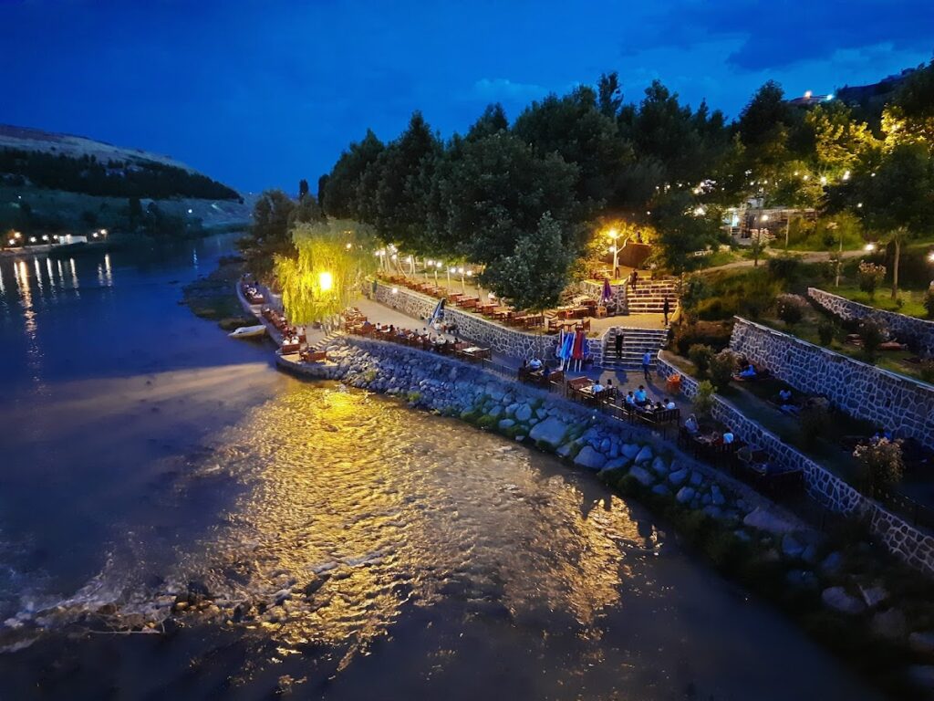 Dicle Bridge: A Historic Ten-Arch Crossing of the Tigris River 5 Dicle Bridge