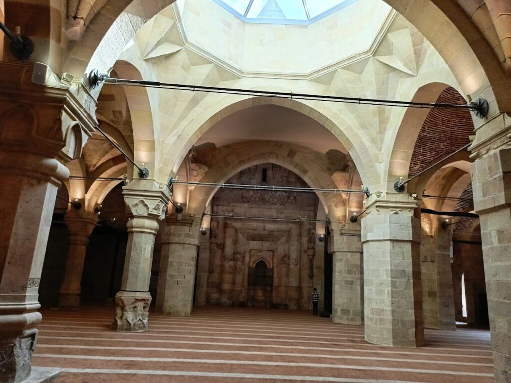 Divriği Great Mosque and Hospital: A Mengujekid Monument in Turkey 5 Divriği Great Mosque and Hospital