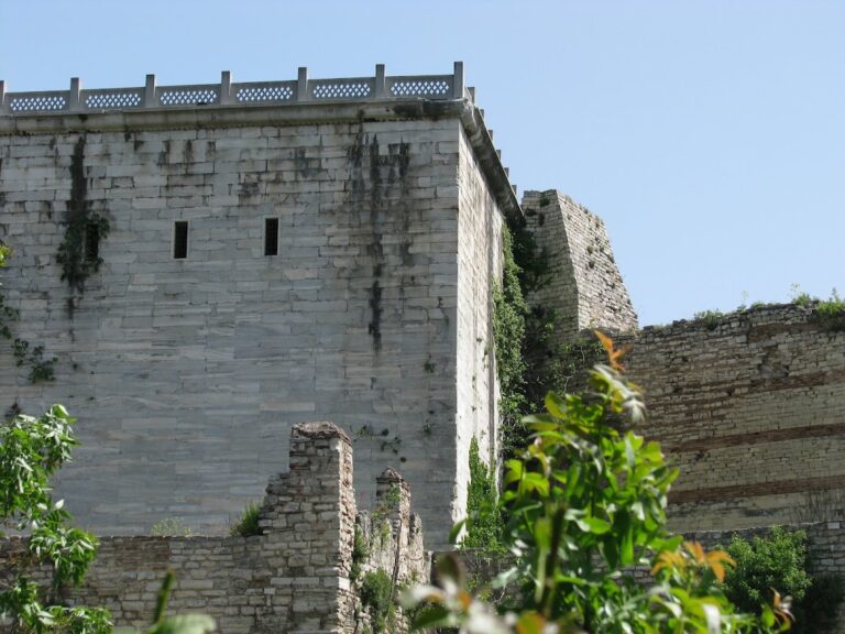 Golden Gate: Constantinople’s Ceremonial and Fortified Entrance