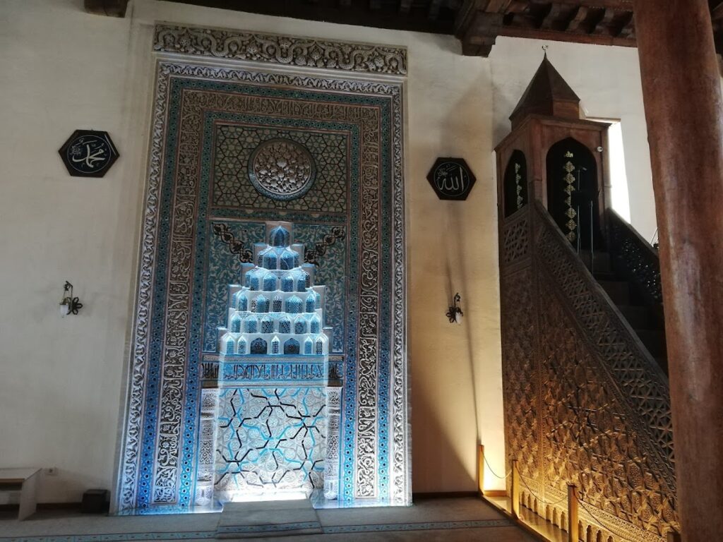 Aslanhane Mosque: A Medieval Seljuk Hypostyle Mosque in Ankara 3 Aslanhane Mosque