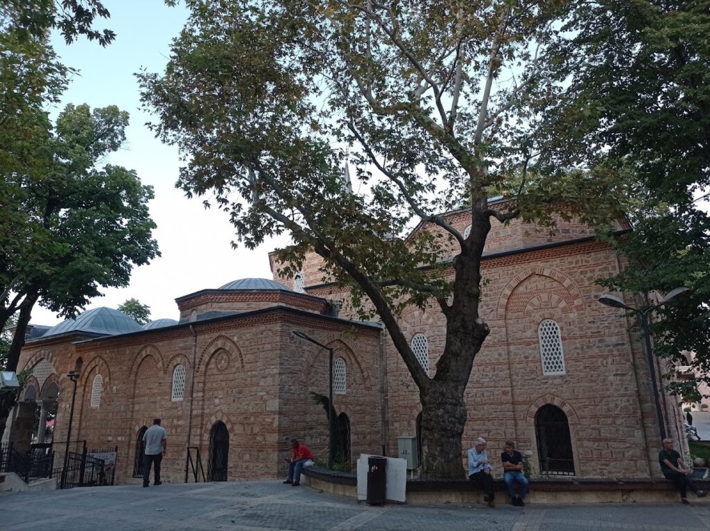 Orhan Gazi Mosque: An Early Ottoman Religious Complex in Bursa 3 Orhan Gazi Mosque