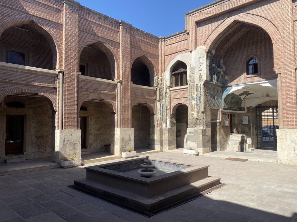 Sırçalı Madrasah: A Thirteenth-Century Seljuk Islamic School in Konya 2 Sırçalı Madrasah