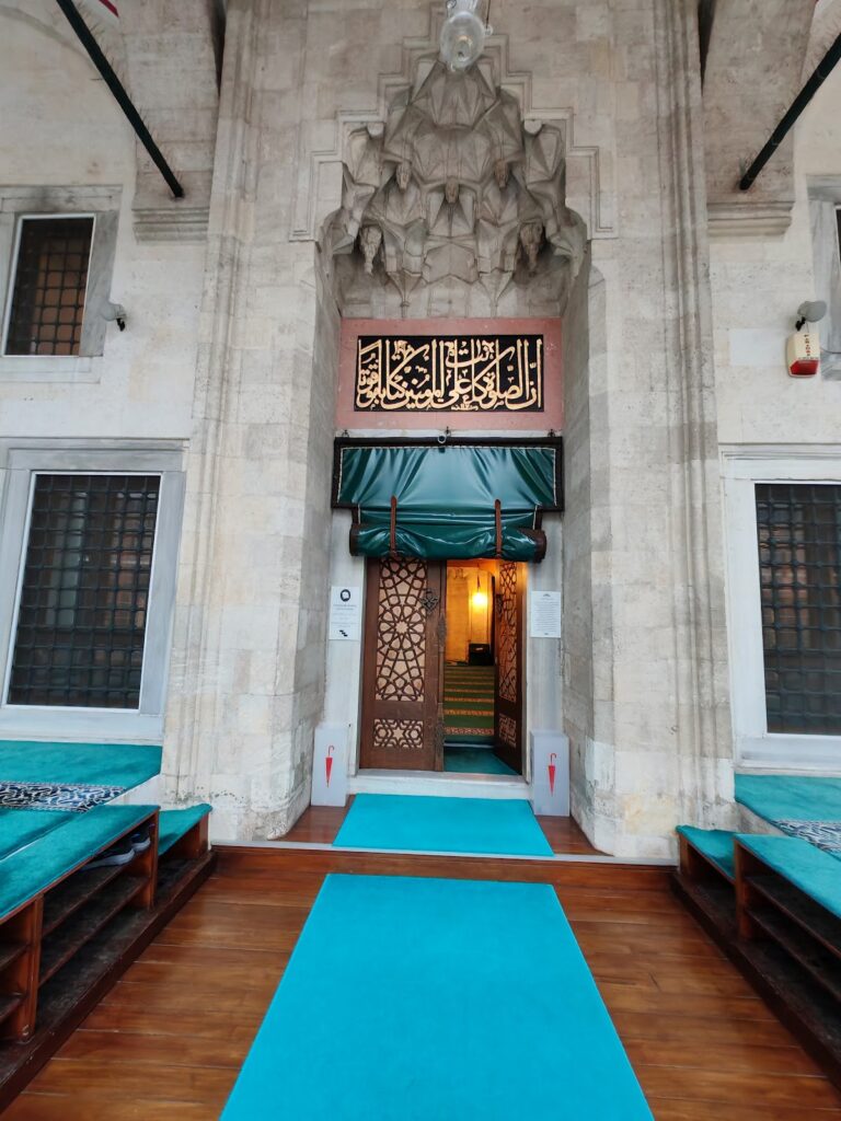 İskender Pasha Mosque: An Ottoman Mosque in Istanbul 3 İskender Pasha Mosque