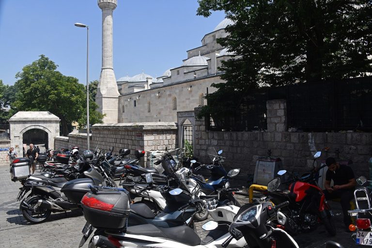 Mahmut Pasha Mosque: An Early Ottoman Mosque Complex in Istanbul