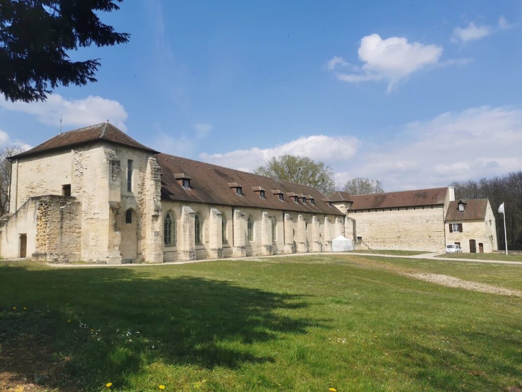 Maubuisson Abbey: A Cistercian Royal Nunnery in France 2 Maubuisson Abbey