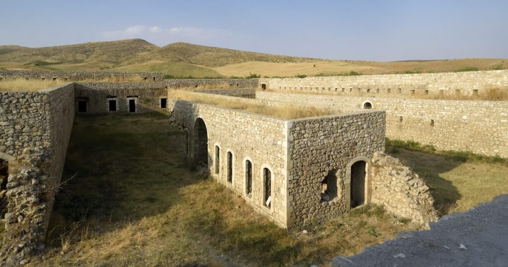 Amaras Monastery: An Early Medieval Armenian Religious and Educational Center 2 Amaras Monastery