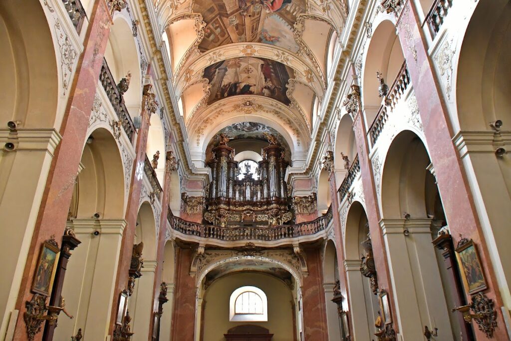 Church of St. James the Greater: A Baroque Minor Basilica in Prague 3 Church of St. James the Greater