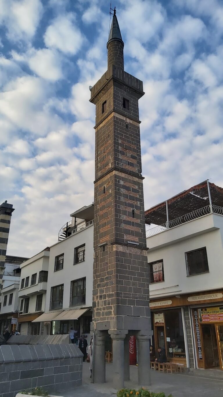 Şeyh Muhtar Mosque: A Sunni mosque in Diyarbakır
