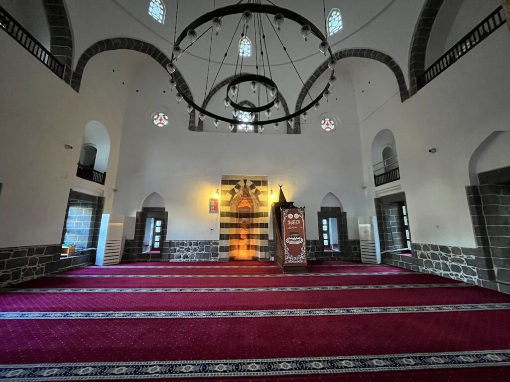 Şeyh Muhtar Mosque and the Four-Legged Minaret in Diyarbakır 4 Şeyh Muhtar Mosque