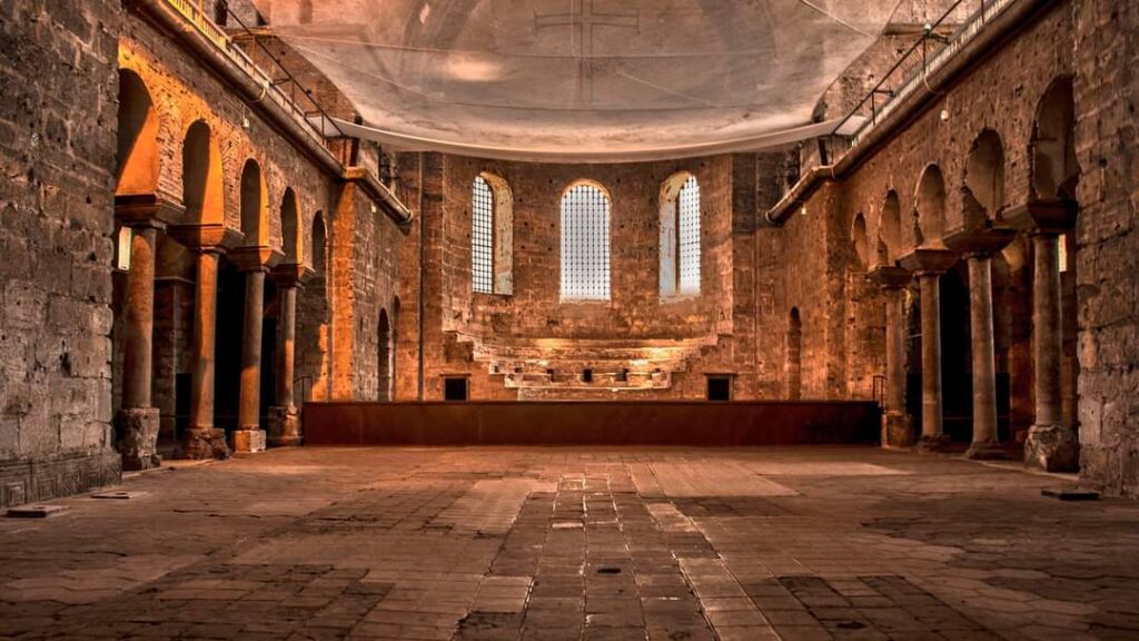 Hagia Irene: Byzantine Church and Imperial Arsenal in Istanbul 3 Hagia Irene