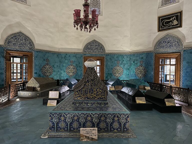 Yeşil Türbe: An Ottoman Mausoleum in Bursa