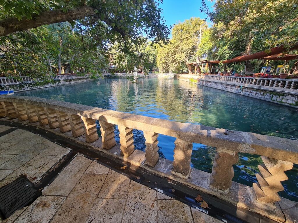 Balıklıgöl: Sacred Pools and Religious Heritage in Türkiye 4 Balıklıgöl