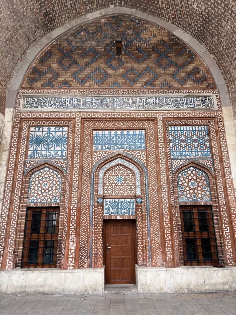 Şifaiye Medrese: A Seljuk Hospital and Medical School in Sivas 1 Şifaiye Medrese