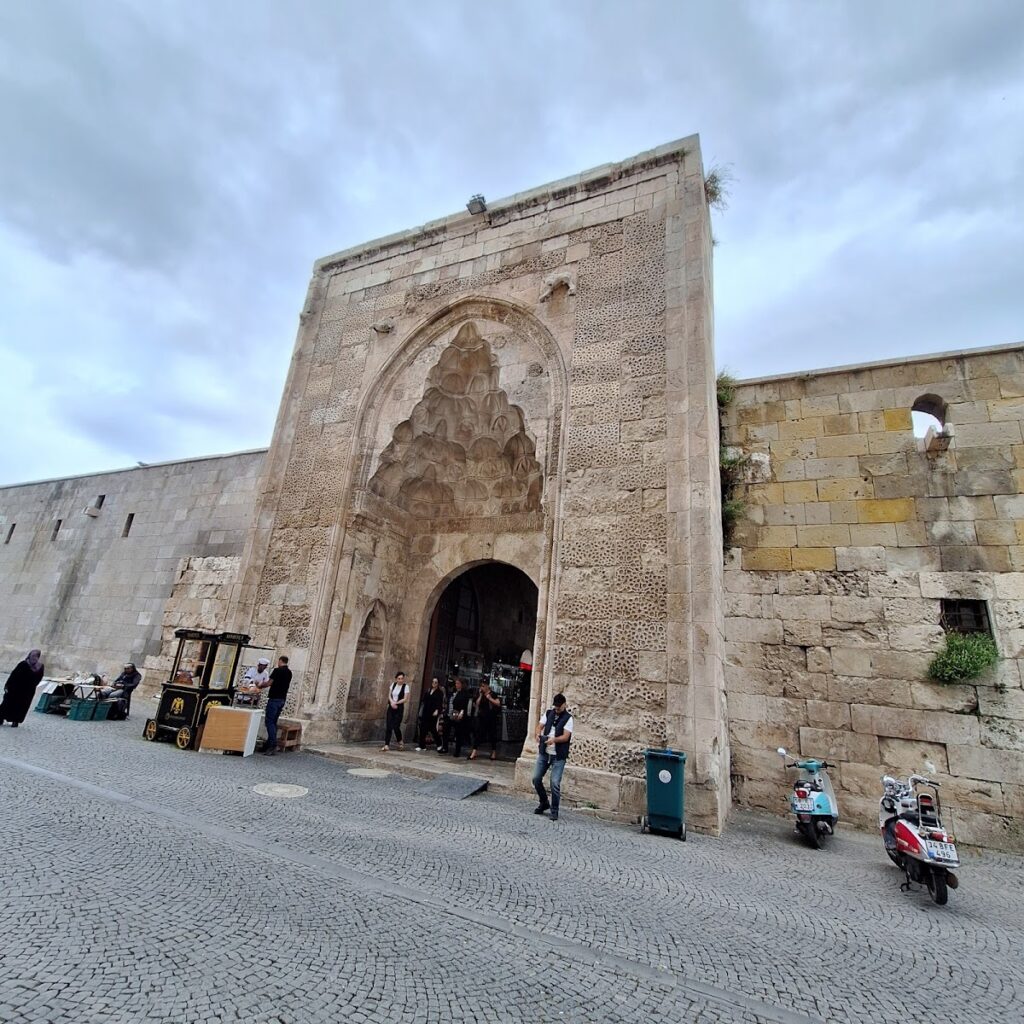 Şifaiye Medrese: A Seljuk Hospital and Medical School in Sivas 4 Şifaiye Medrese
