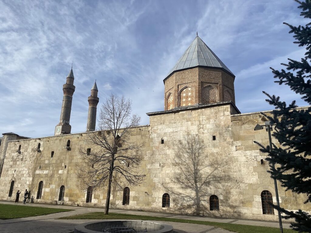 Şifaiye Medrese: A Seljuk Hospital and Medical School in Sivas 5 Şifaiye Medrese