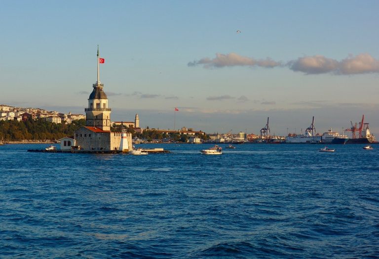 Maiden’s Tower: A Byzantine Watchtower and Bosphorus Lighthouse in Istanbul