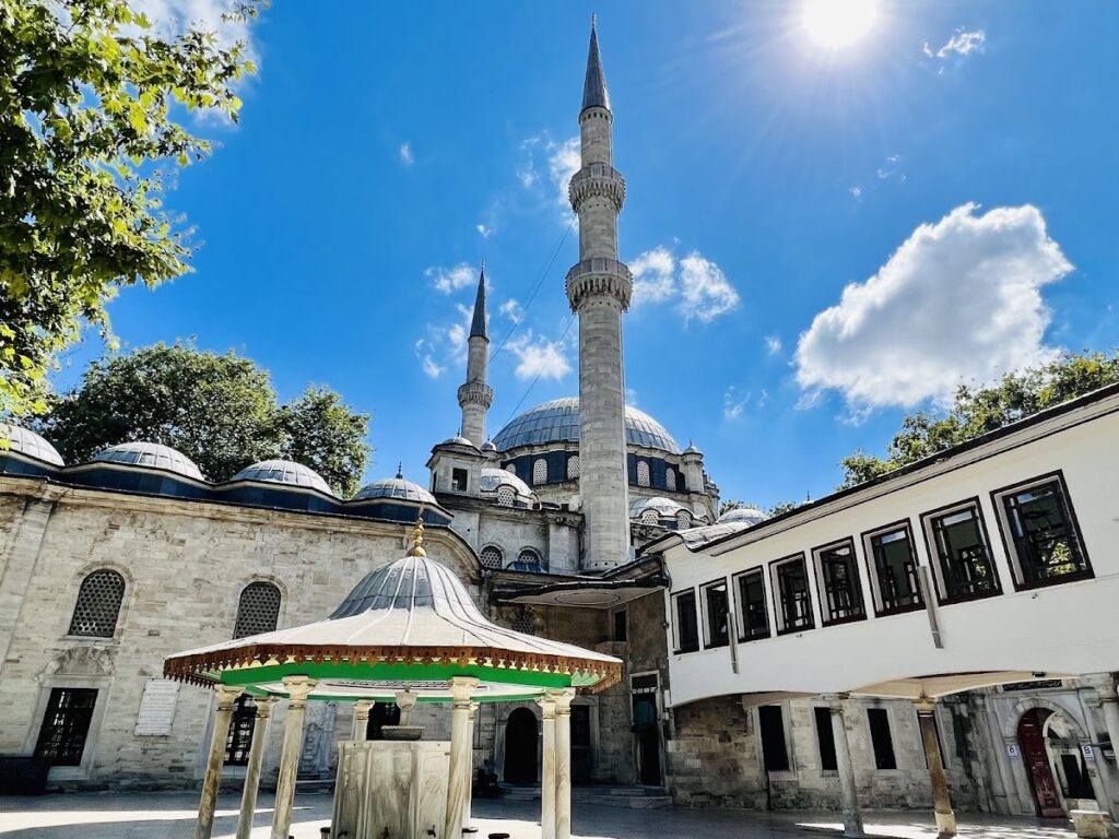 Eyüp Sultan Mosque: An Ottoman Mosque and Pilgrimage Complex in Istanbul 2 Eyüp Sultan Mosque