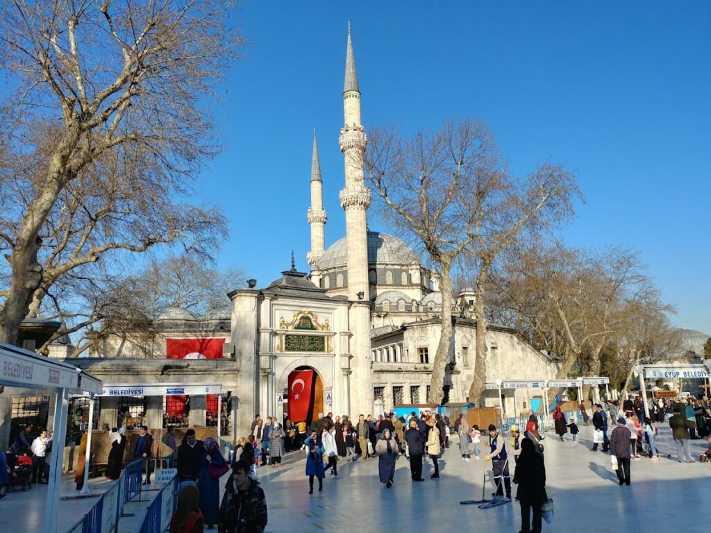 Eyüp Sultan Mosque: An Ottoman Mosque and Pilgrimage Complex in Istanbul 3 Eyüp Sultan Mosque