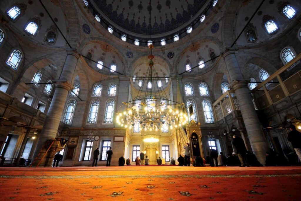 Eyüp Sultan Mosque: An Ottoman Mosque and Pilgrimage Complex in Istanbul 4 Eyüp Sultan Mosque